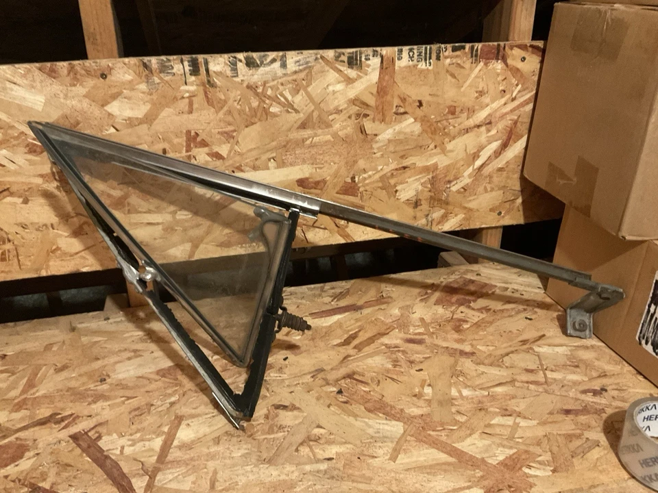 1964 年福特 RANCHERO 球杆侧 LH 翼窗组件 原始设备制造商 — 第 3/4 张图片