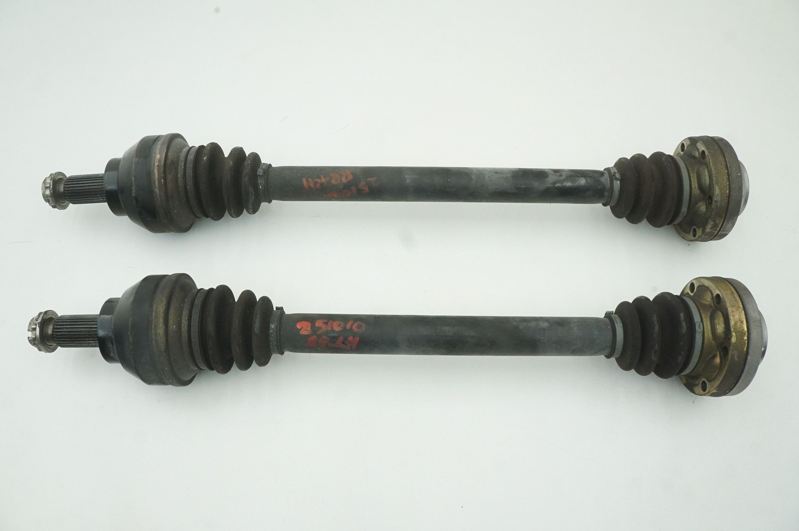 Set Rear Left Right CV Axle Shaft OEM 33207571957 Rolls Royce Phantom Vii 2006