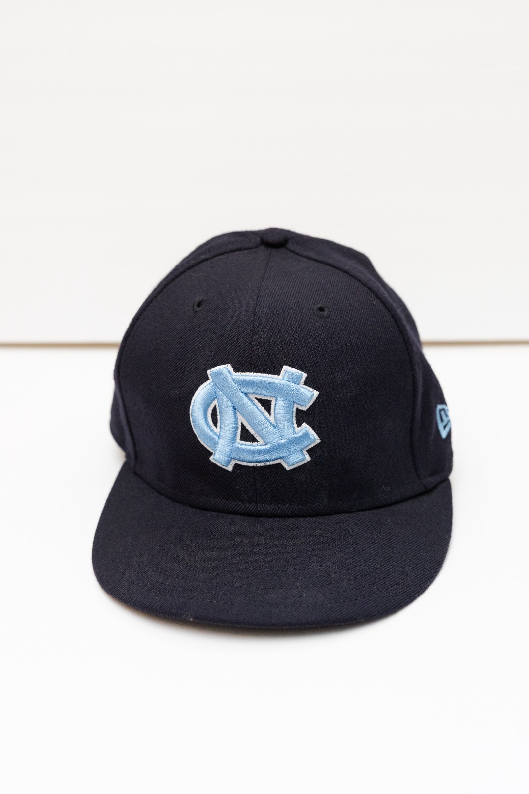 New Era UNC North Carolina Tar Heels 59fifty Cap Fitted Hat 7 3/8 Navy Blue