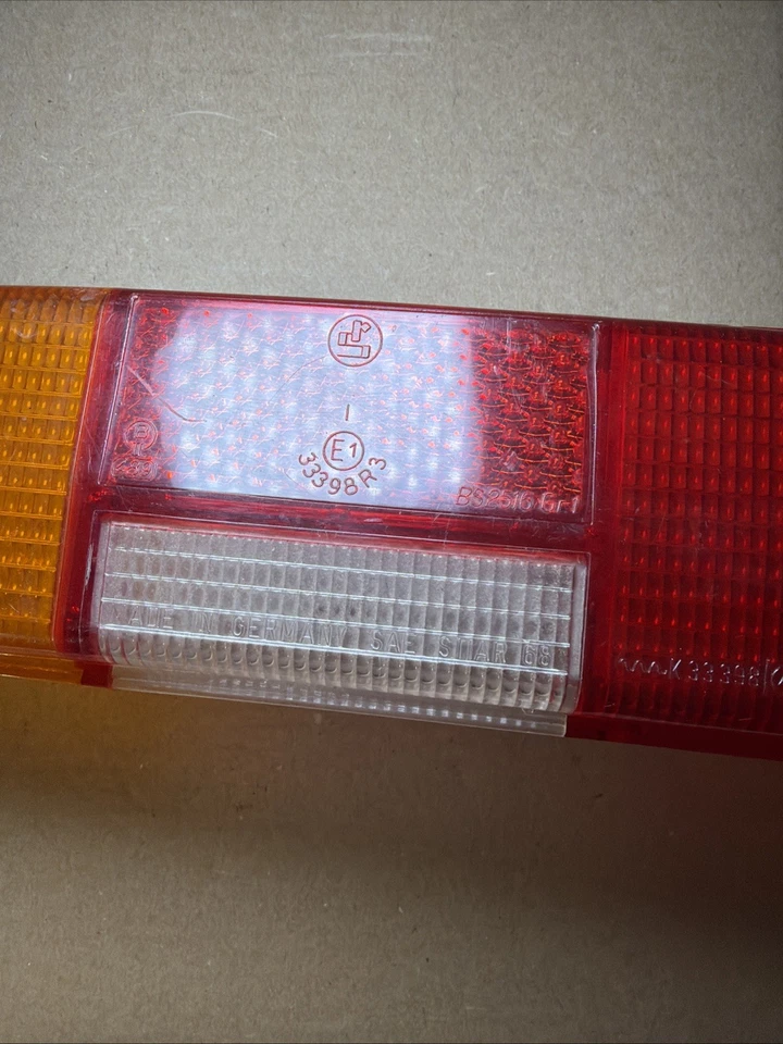 LENTE LUZ TRASERA IZQUIERDA MERCEDES BENZ W113 PAGODA 280SL SOLO USADA ¡VER FOTOS! Foto 3 de 4