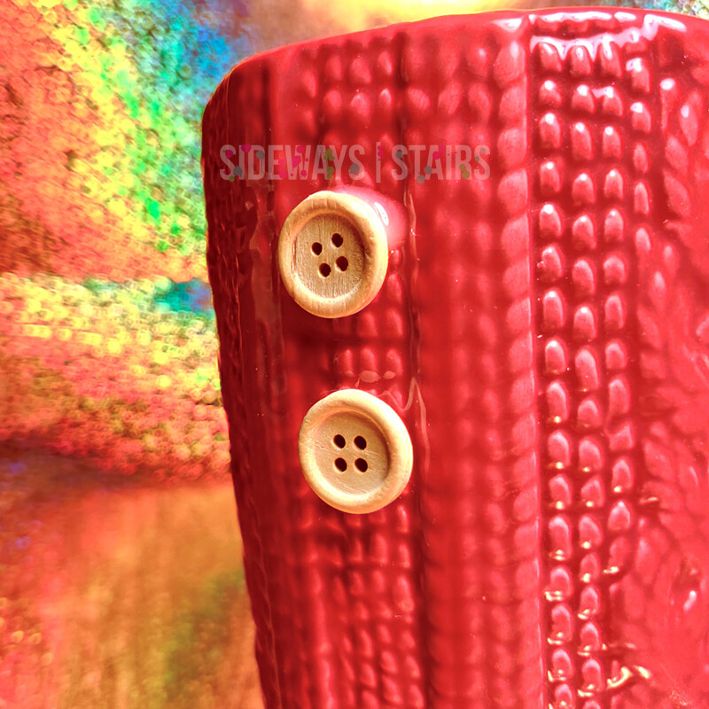 RED KNIT SWEATER JAR CANDLE Chesapeake Bay Christmas Holiday