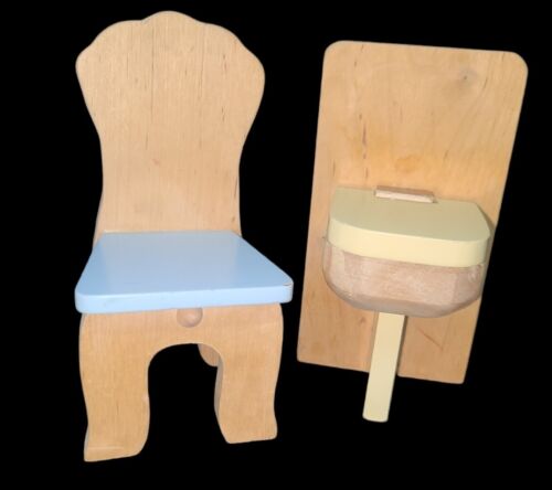 2 Piece Kid Craft Wooden Dollhouse Furniture Chair & Toilet - Afbeelding 1 van 13
