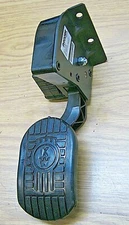 ~NEW~ GENUINE PACCAR OEM WM-542 THROTTLE ACCELERATION PEDAL ASSEMBLY w/ FOOTPAD