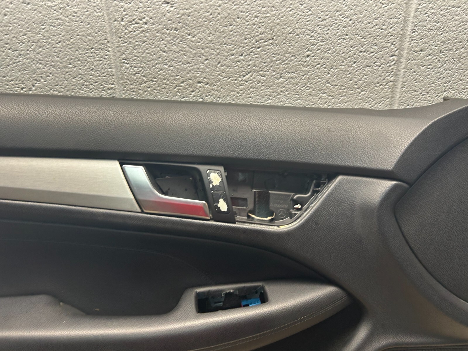 MERCEDES BENZ C250 C300 W204 OEM 2DR FRONT LEFT DRIVER DOOR PANEL