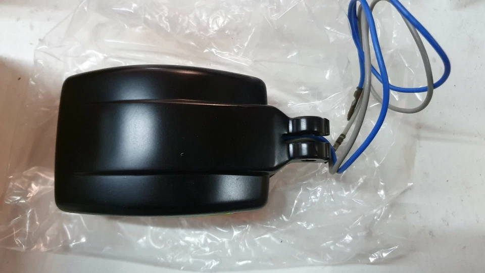 Lamp assy,turn signal; Front KZ1300 23040-1021 KAWASAKI OEM NEW GENUINE - Image 4 of 4