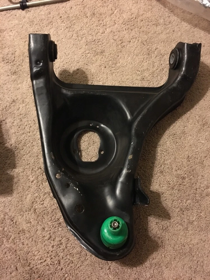 Suspensión delantera Chevrolet GM OEM 91-93 Caprice - Brazo de control inferior izquierdo 10218585 Foto 3 de 4