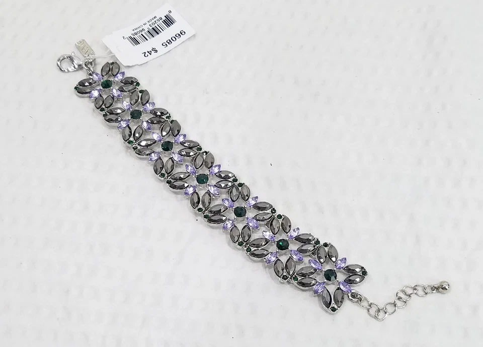 Brazalete de eslabones ViVI metálico topo, lavanda y cristal verde tono plata firmado Foto 3 de 4