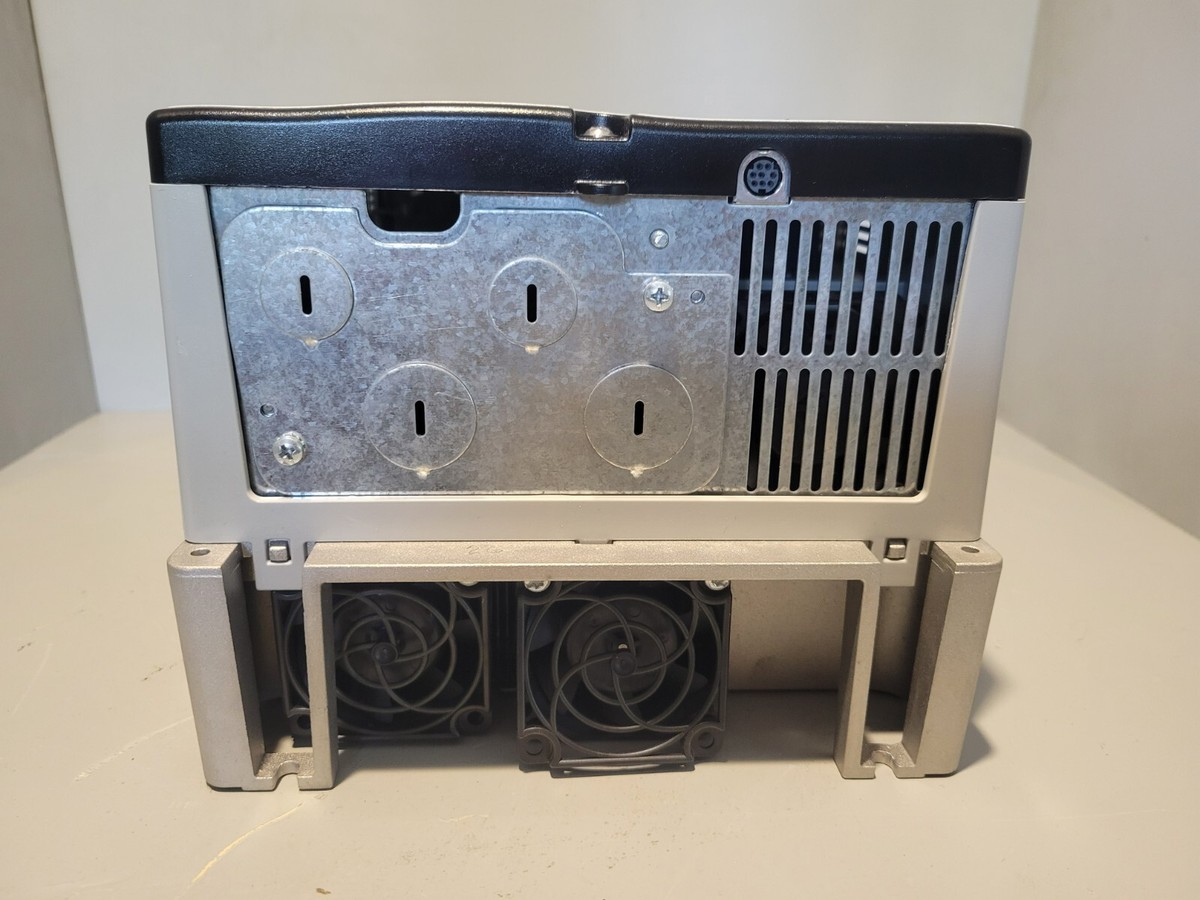 Allen Bradley PowerFlex 70 Drive, Series A, 20A D 034 A 0 AYNANC0