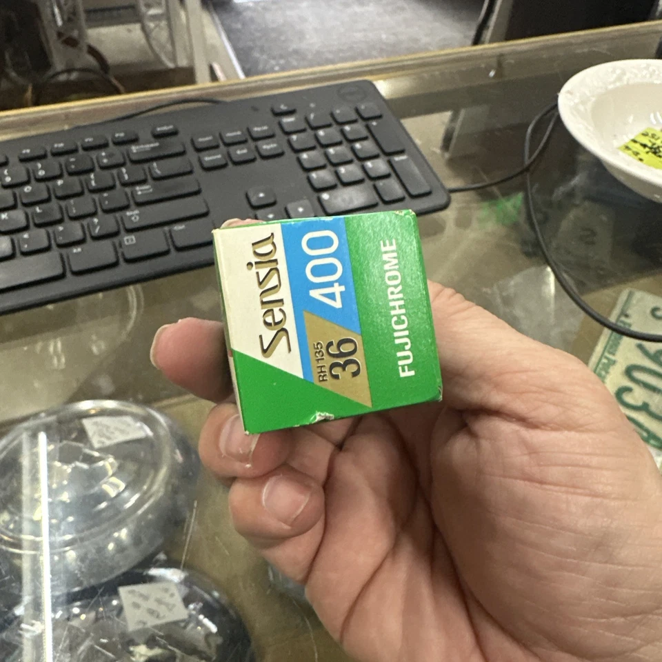 Sensia Fujichrome Roll Expired Film Color Slides 400, 36 Exp. - Image 3 of 4