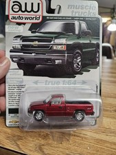 auto world ultra red 2004 Chevy Silverado