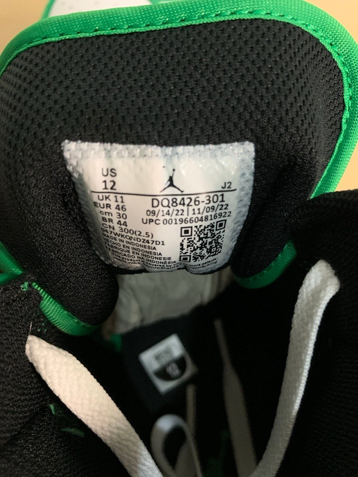 Air Jordan 1 Mid lucky Green, Men Size 12 alternate view 5