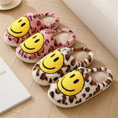 MARKENLOS Smile Face Hausschuhe für Damen Herren Kinder Retro Wärme Flauschige Slippers DE