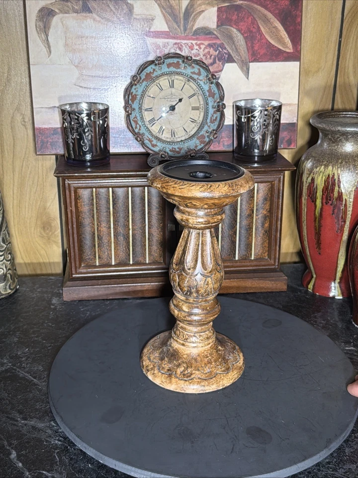 "Par de candelabros de pilar de madera Sitara del mercado mundial vintage de 9"" y 7"" de alto" Foto 2 de 4