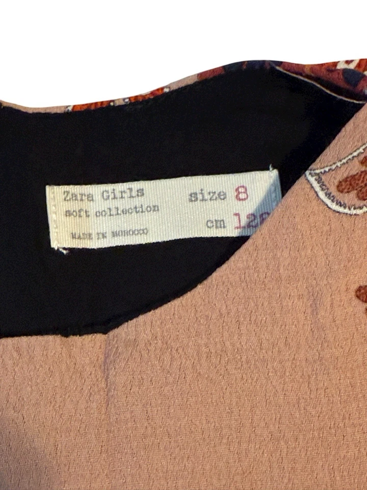 Vestido feminino Zara tamanho 8 novo sem etiquetas estampa floral na cor marrom ou rosa empoeirada! - Imagem 3 de 4