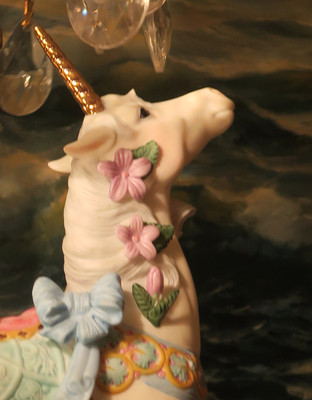 White porcelain Carousel Unicorn bow ribbon Lamp SWAG Chandelier