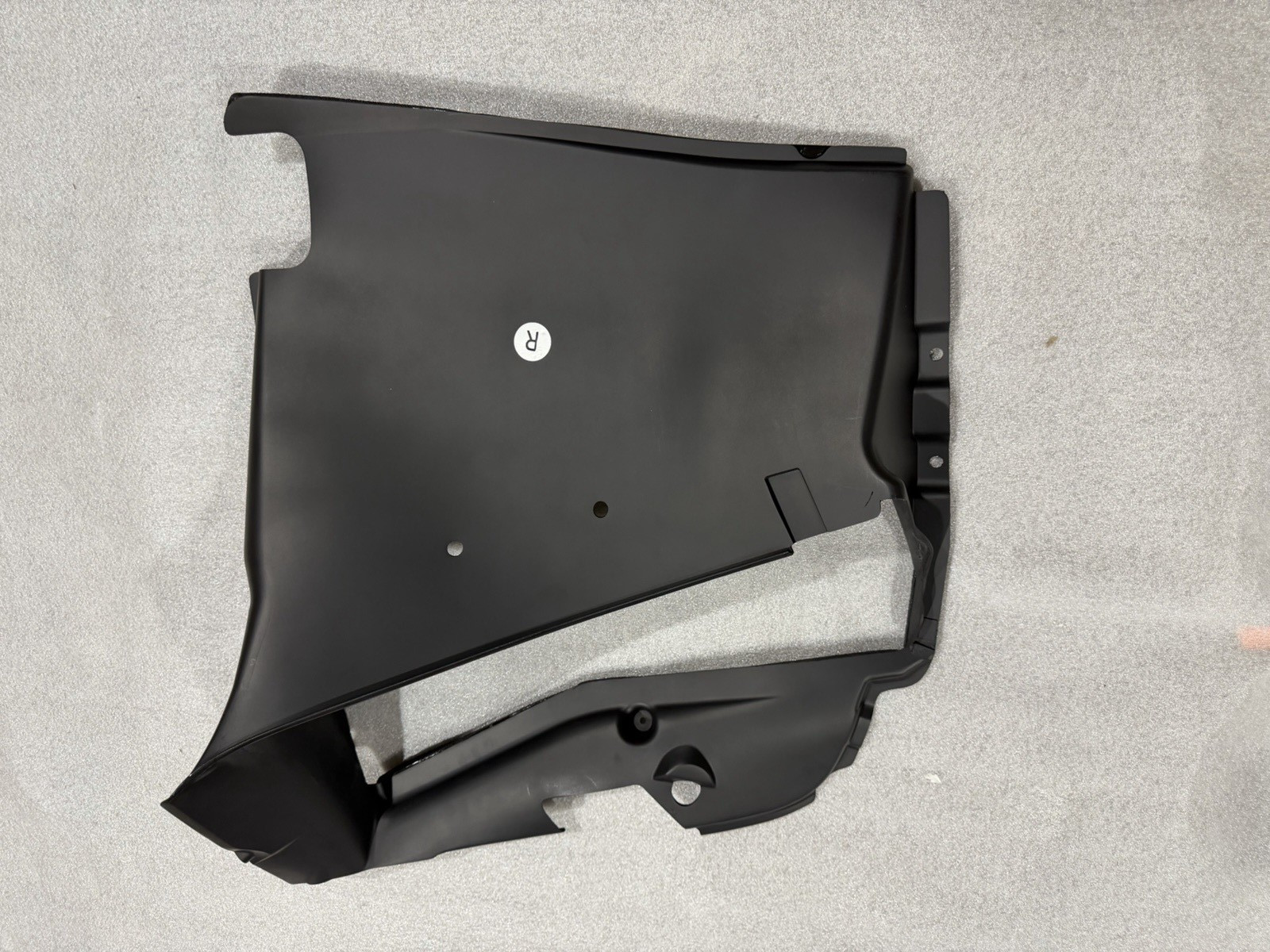 For Ferrari 488 Front Lower Radiator Air Duct Right Passenger 86730600
