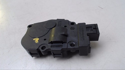 Stellmotor Gebläsekasten Klima Lüftung 2 18022008B BMW 330xd DPF Touring Bj 2008