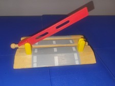 Thomas  Friends Wooden Railway Railroad Crossing Gate Train Tank Engine