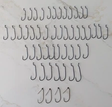 Lot of 50 Offset Round Bend Worm Hooks 5 Different Sizes