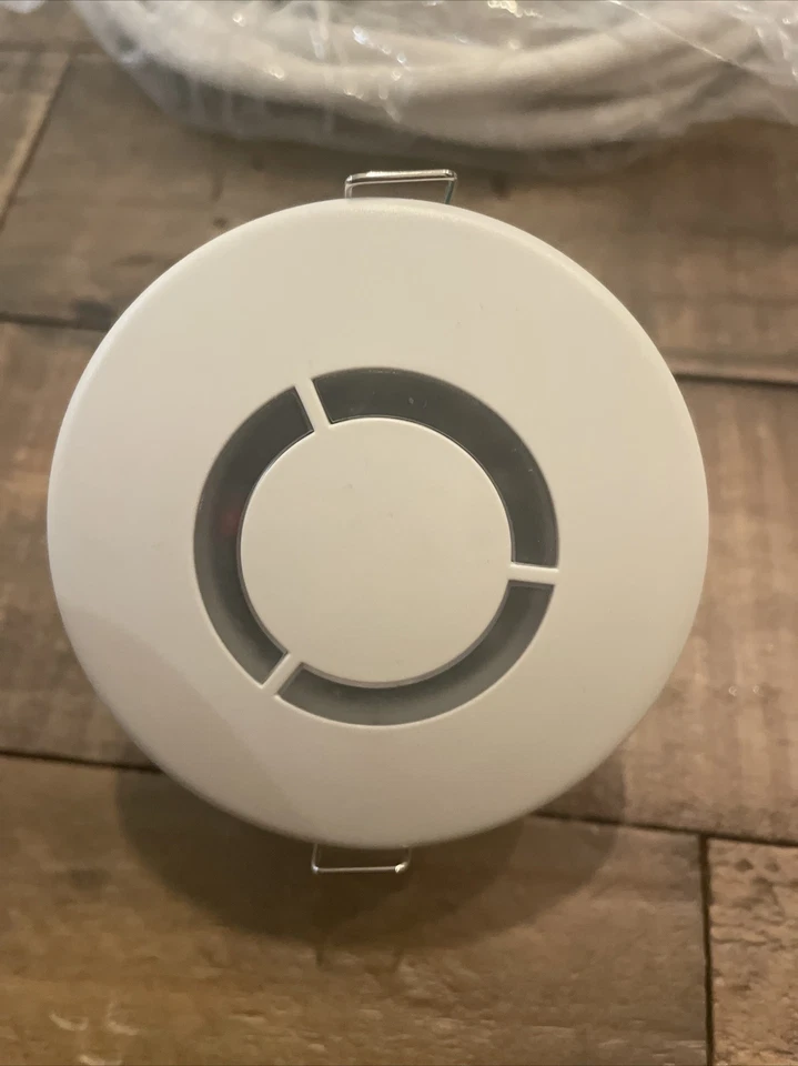 vitesse Ceiling Microwave Presence/absence Detector With 3m Lead - Image 2 of 4