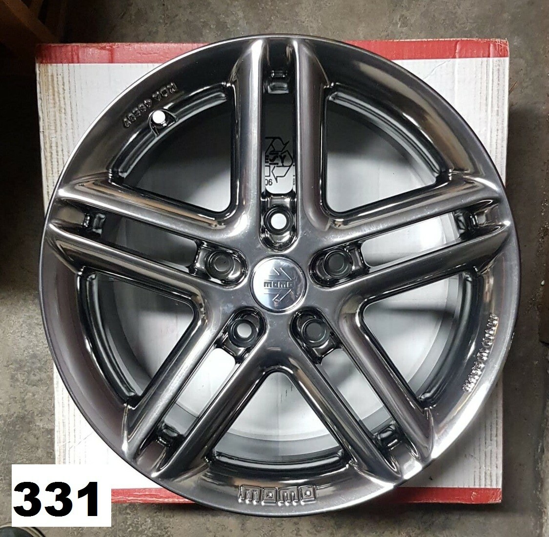 MOMO ARROW CHROME 7,5x16 5x120 et35 set 4 cerchi in lega Demo