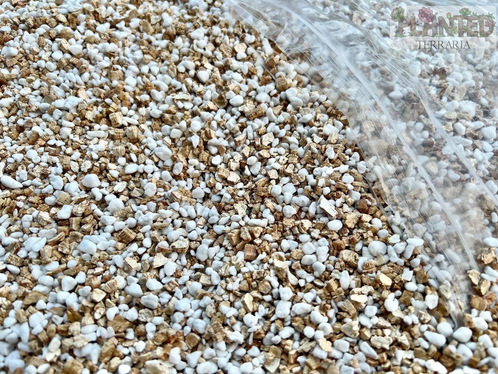 Vermiculite Perlite Mix 5050 Blend for Soil Improvement & Aeration