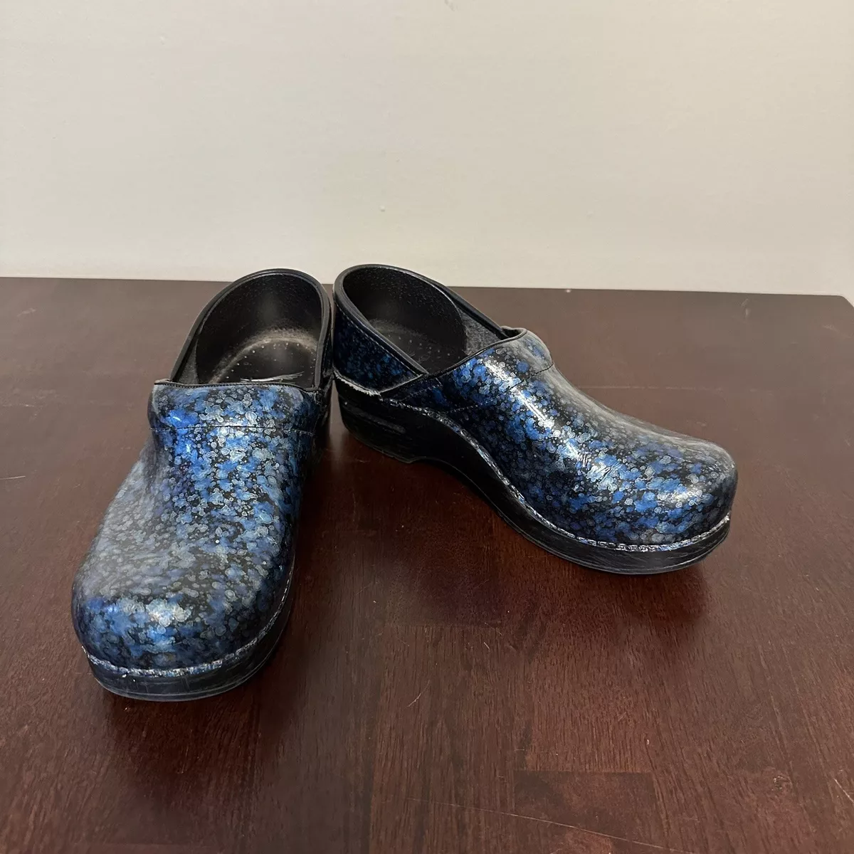 Dansko women's clearance nursing shoes