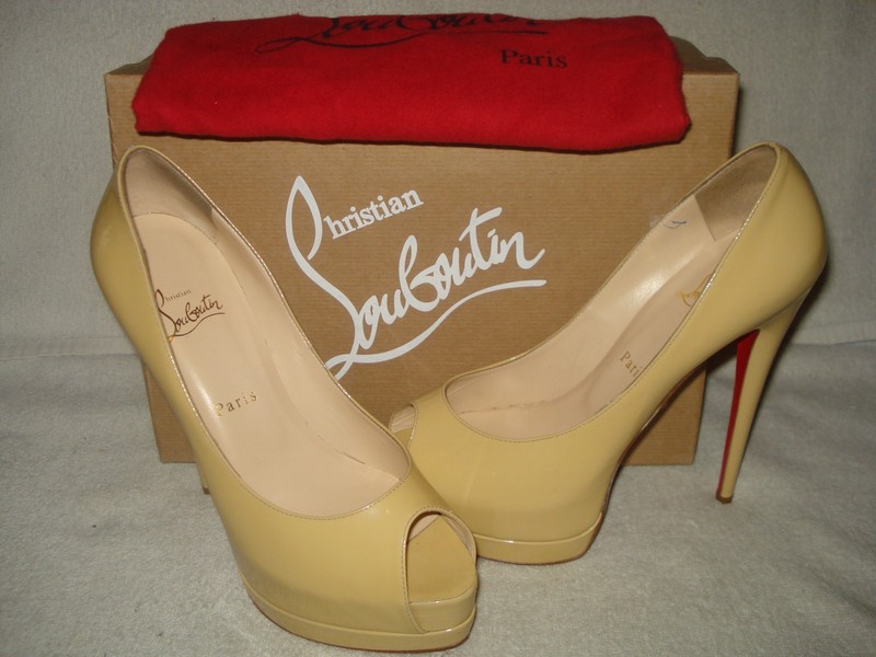 100%AUTH NEW WOMEN LOUBOUTIN PALAIS ROYAL CREAM PATENT PLATFORM PUMP/HEEL US 9.5