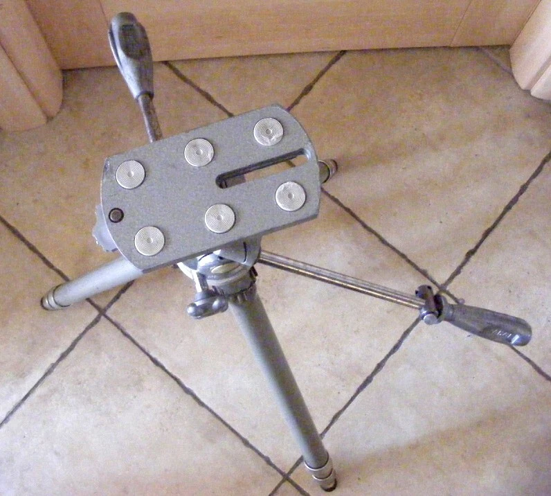 Gitzo Gilux Reporter R No. 3 Treppiede e Testa - Immagine 4 di 4