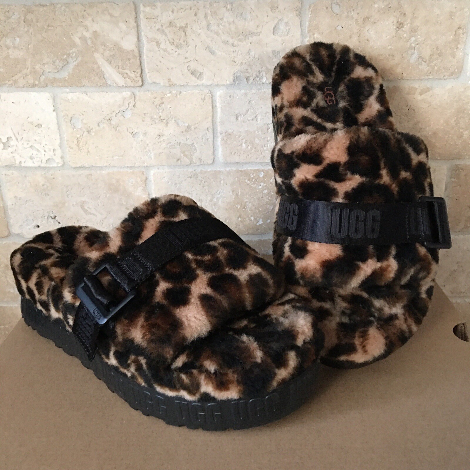 ugg fluffita camo