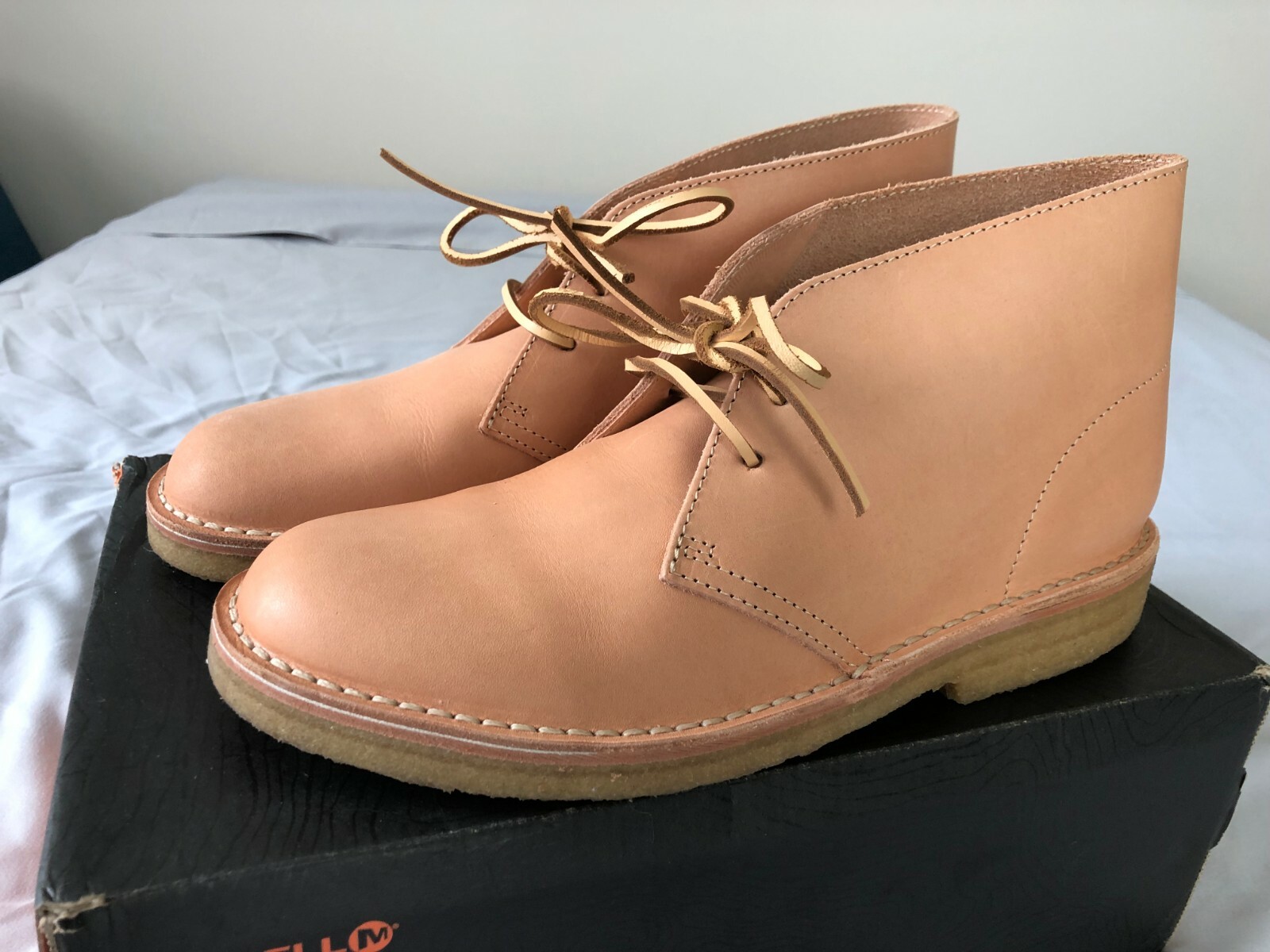 botas Clarks Desert hechas en Italia de hombre 9.5 Natural Veg Bronceado De Cuero Nuevo 26122618 botas Clarks Desert hechas en Italia de hombre 9.5 Natural Veg Bronceado De Cuero Nuevo 26122618