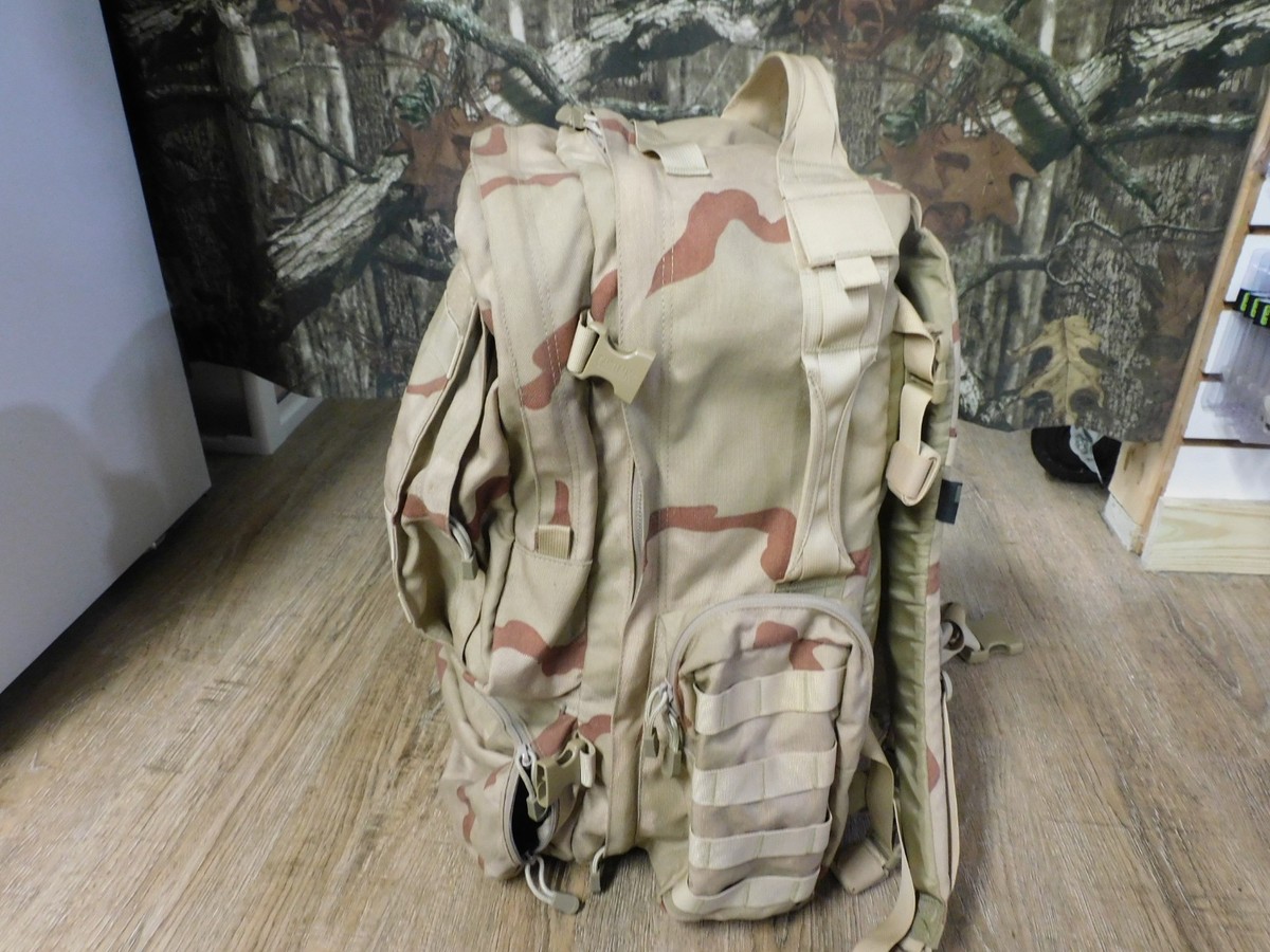 Camelbak BFM Maximum Gear Hydration Backpack DCU Camo Military