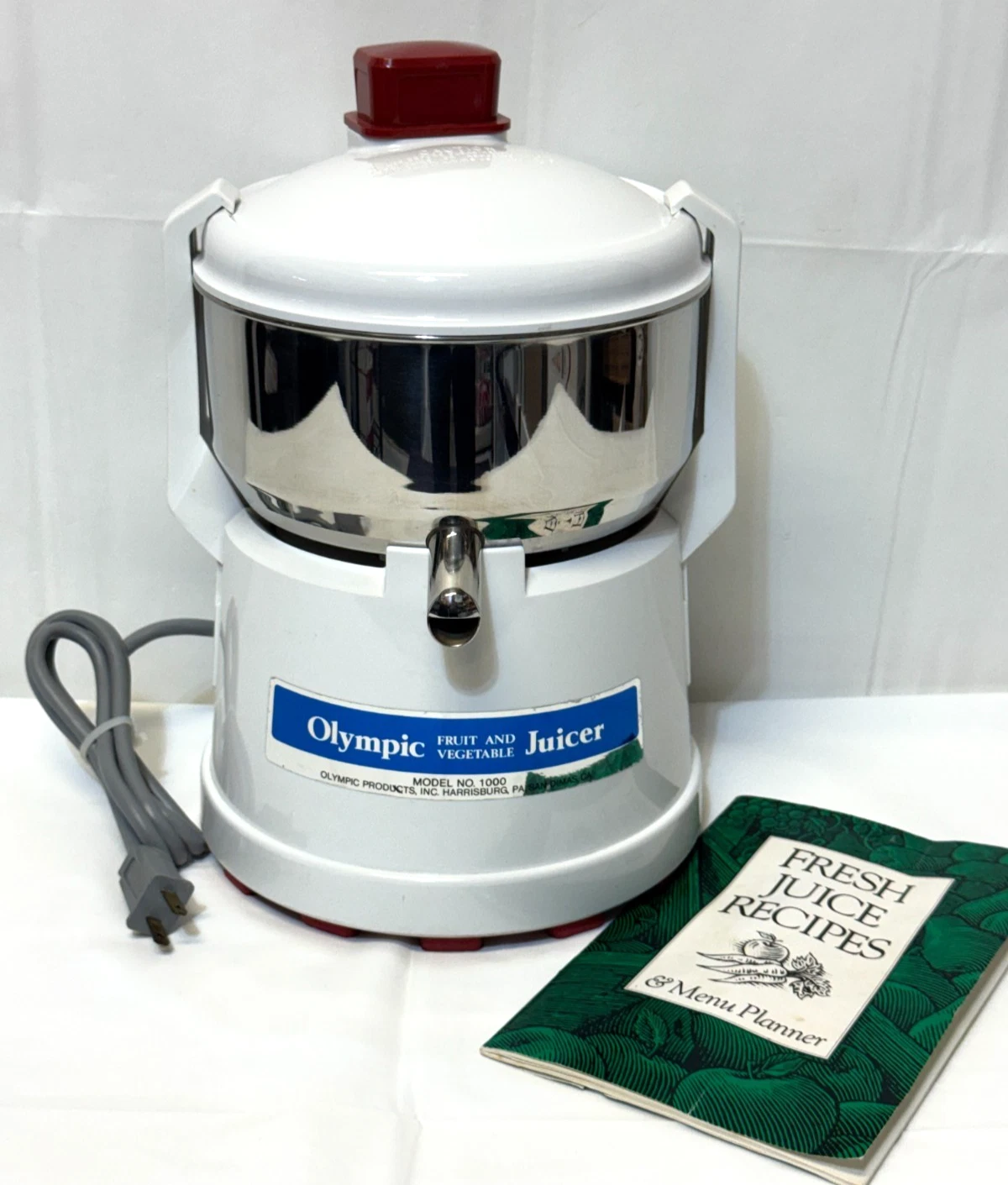 Omega Juicer Model #1000 Fruit and Vegetable High Speed Centrifugal Juicer