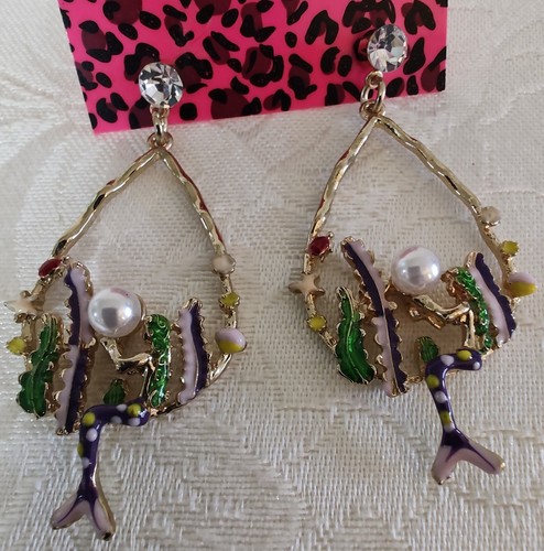 NEW Betsey Johnson UNDER THE SEA MERMAID Gold Tone Enamel 2.25" Dangle Earrings - Picture 2 of 5