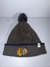 CHICAGO BLACKHAWKS GRAY BEANIE SKULL HAT CAP
