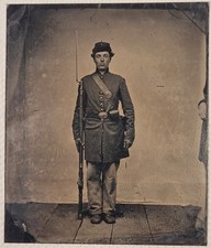 Civil War Tintype of Union Infantry Soldier Note:Next Soldier is in Photo (MW2)