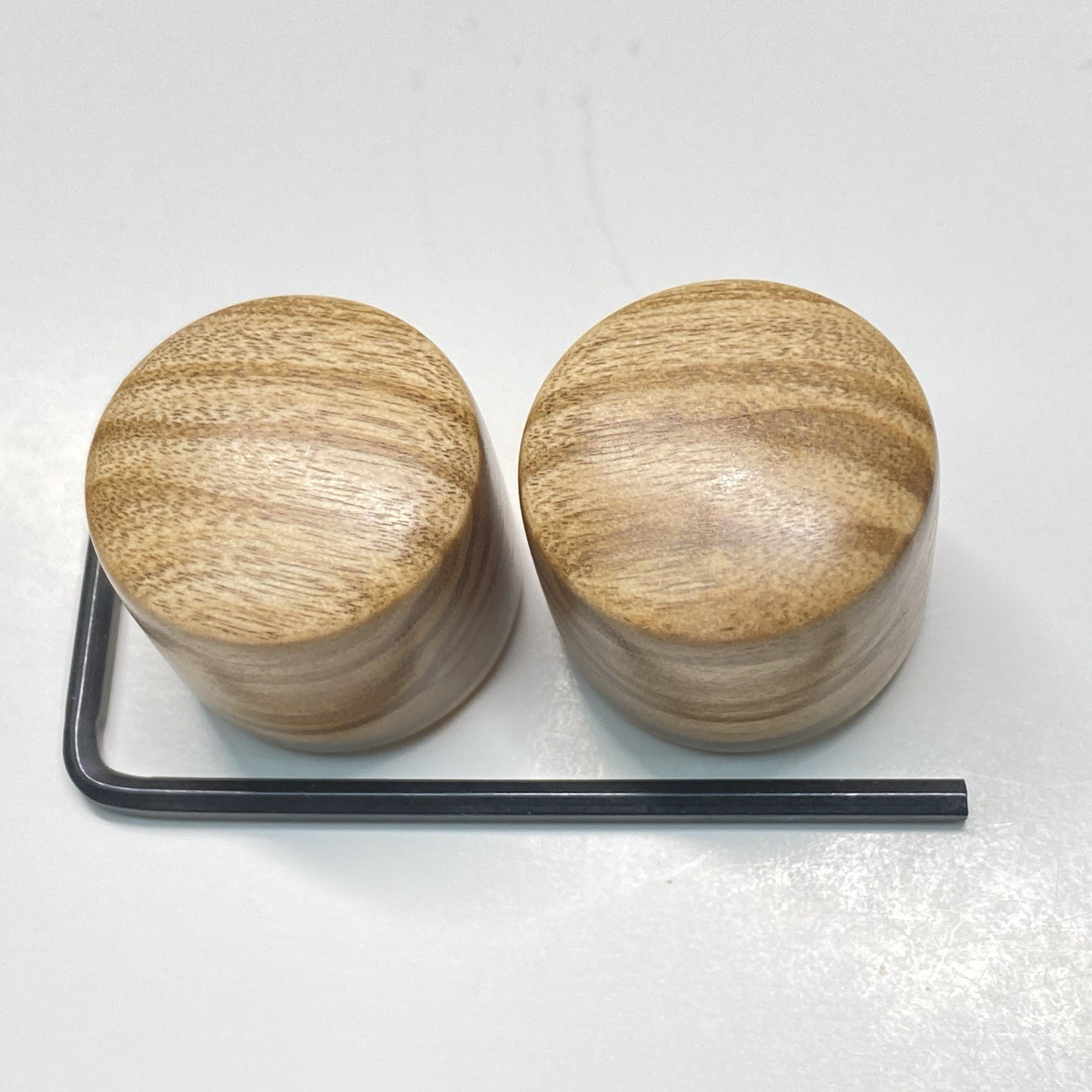 2 guit knobs, AAAA OLIVE WOOD, Satin Oil , Set scr. 1/4" SHAFT, Hex Key Incl.