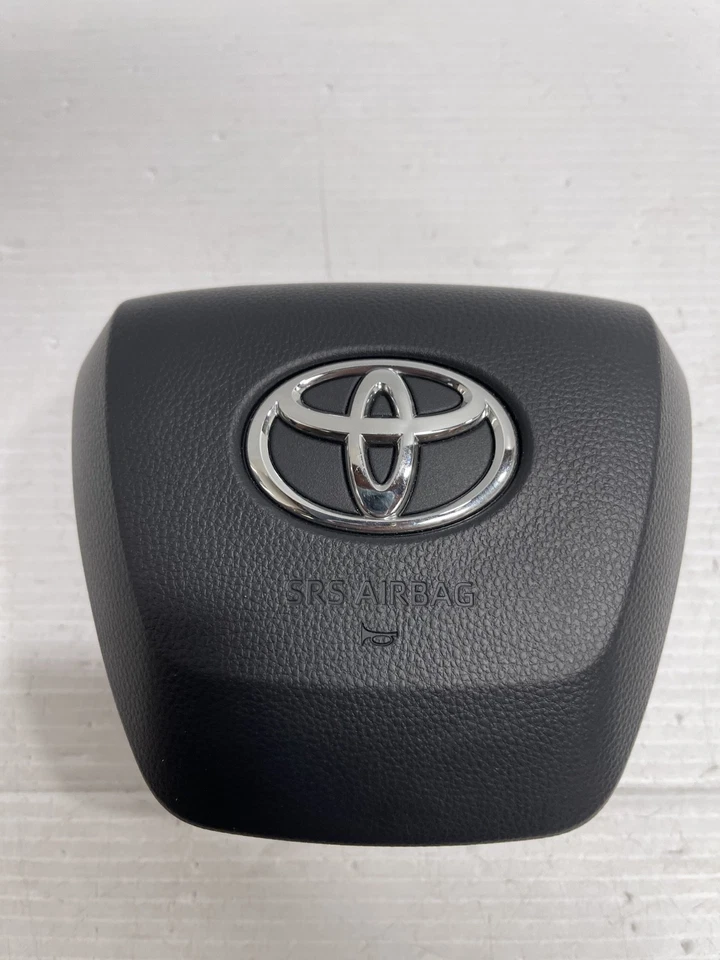 ✅ 2021-2023 TOYOTA SIENNA STEERING WHEEL AND DRIVER KNEE AIRBAG OEM✅ - Image 4 of 4
