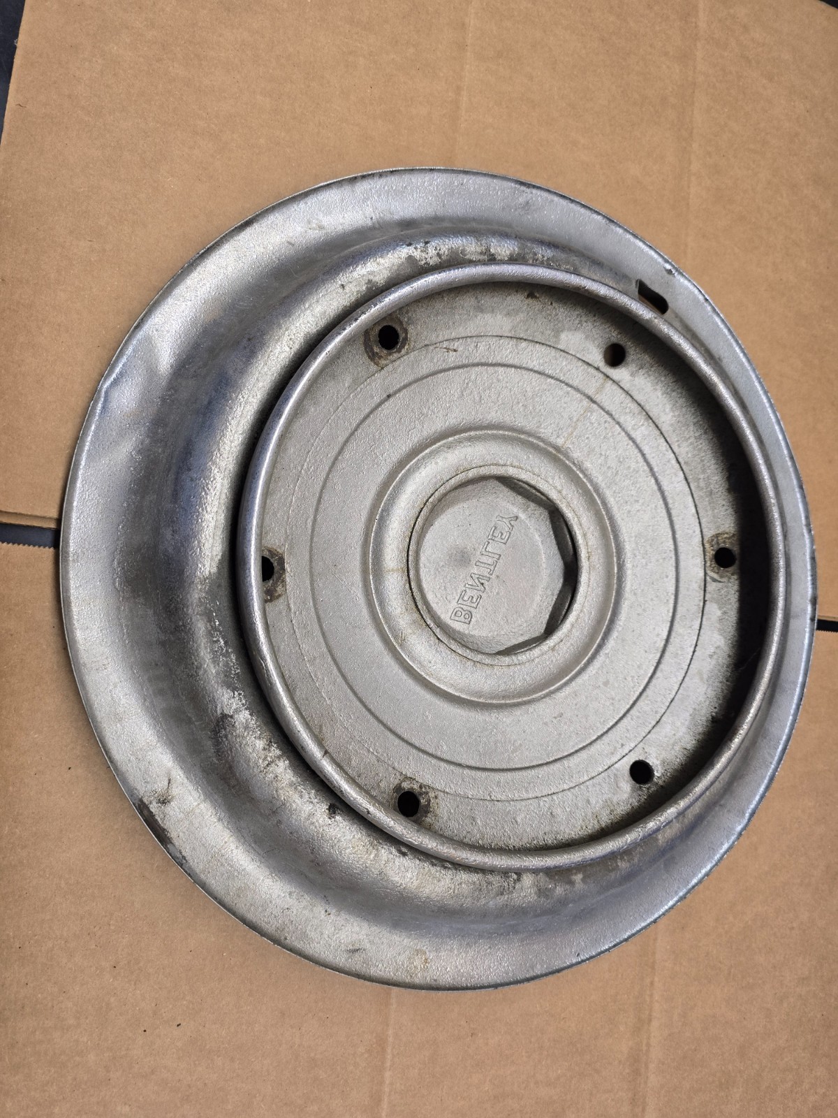  BENTLEY SILVER CLOUD SOLID HUBCAP RARE ORIGINAL VINTAGE SCI SCII SCIII