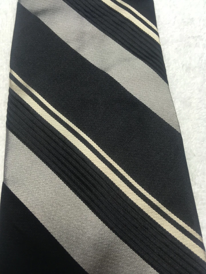 CORBATA HOMBRE JONES NEW YORK RAYAS NEGRAS Y GRISES 3,75 X 59 Foto 3 de 4