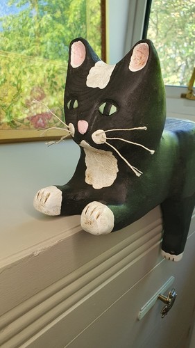 Folk Artist Ted Nichols Large Wood Carving Cat Figurine Shelf Window Decoration