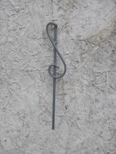 4x 10" / 25cm wysokości x 6mm Musical Clef Pręty podtrzymujące rośliny w kolorze ciemnoszarym. NOWY.