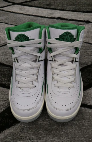 Size 8 - Jordan 2 Retro Lucky Green