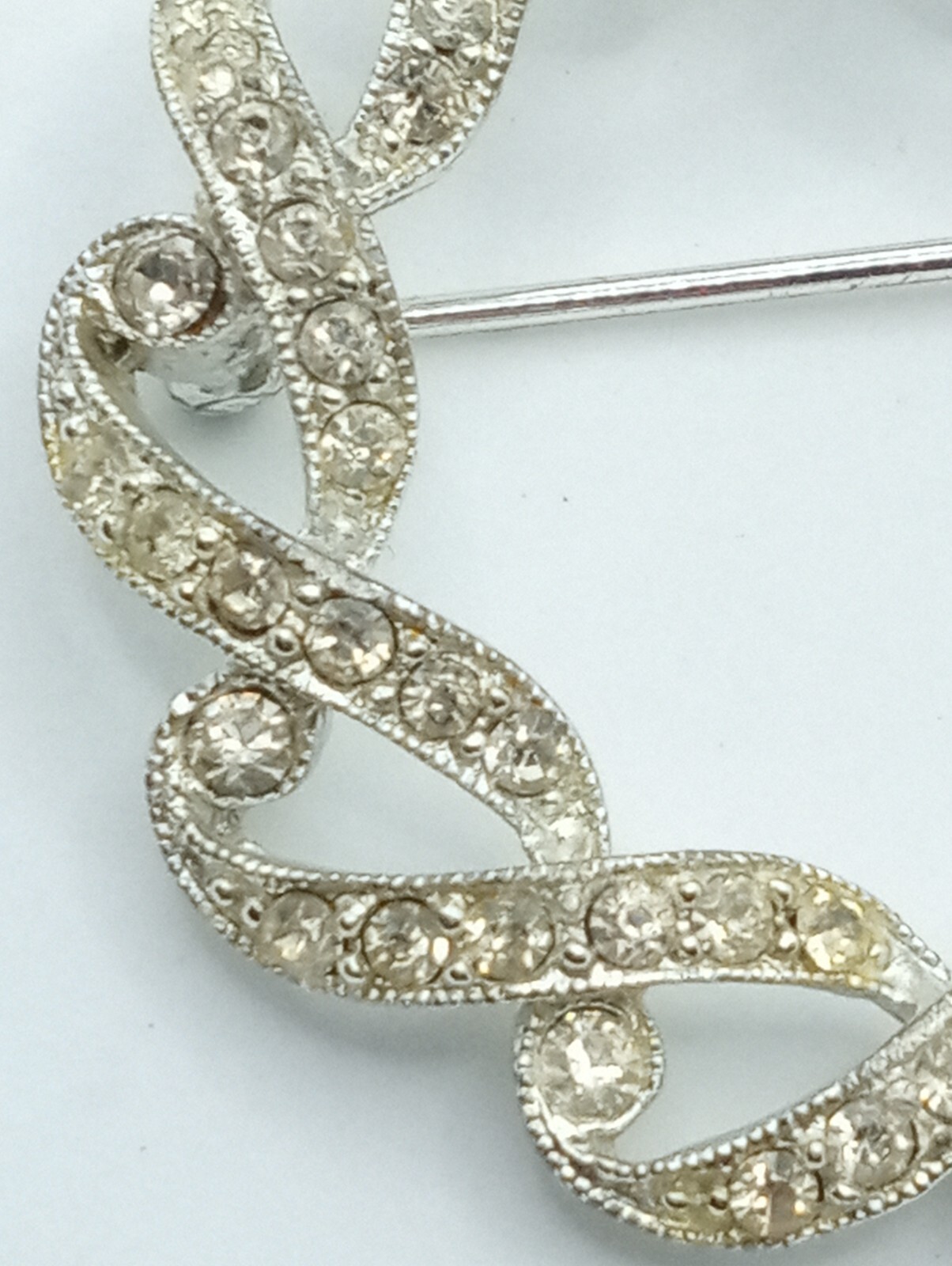 Vintage Henry Bogoff Clear Rhinestone Wreath Broo… - image 9