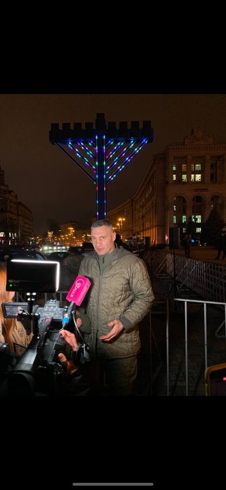 FDC / Stamp with portrait of Klitschko brothers and signed by Vitali Klitschko - Image 4 of 4