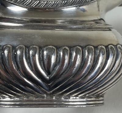 ANCIEN GRAND POT à lait,cremier en métal argenté, made anglais EPNS A1