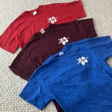 Trader Joe's Hibiscus Medium Crew Employee Lot Of 3 Short Sleeve T-Shirts