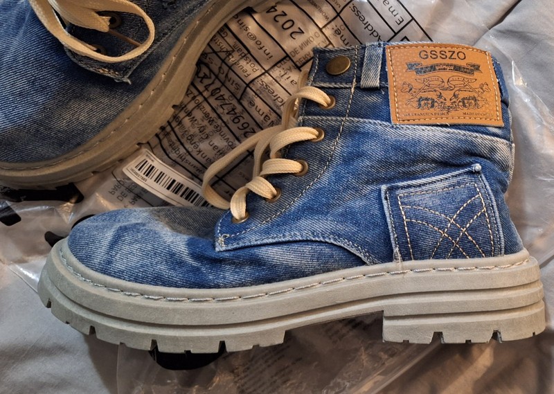 BluesJean Pants Shoe Size 9