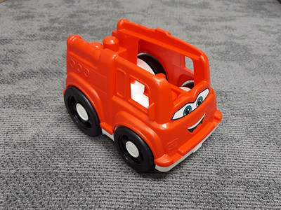 Mega Bloks First Builders Fire Engine Truck Red Pool Beach Toy Container