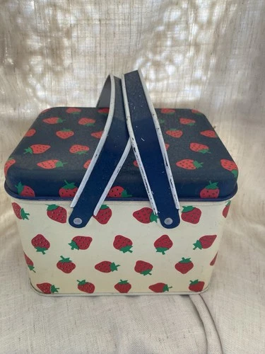 Vintage Strawberry Tin Potpourri Press